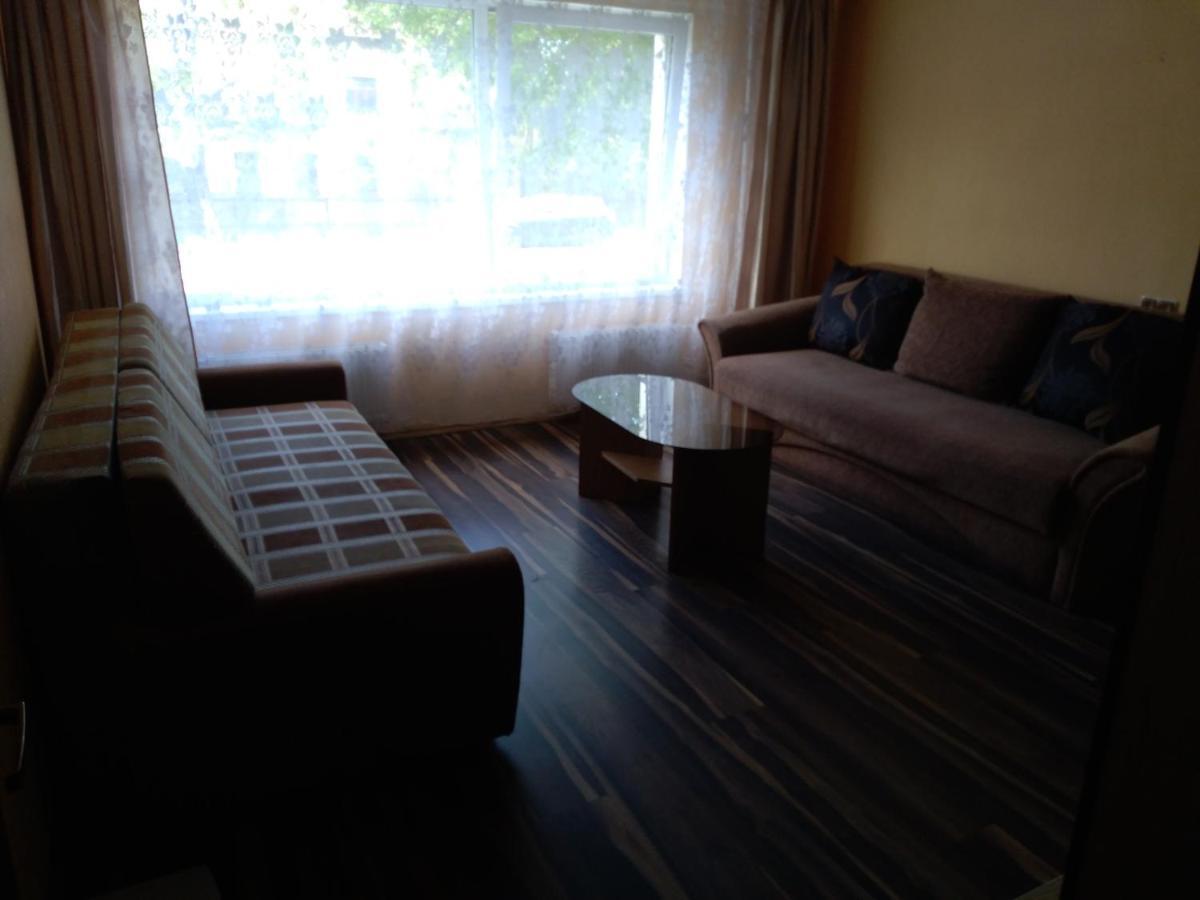 Brivibas 25 Apartamenti Ventspils Eksteriør billede